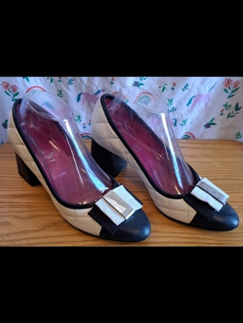 EUC Ferca 81 Navy & White Quilt Calf Skin Quiet Luxury Block Heel Shoe SZ 7.5